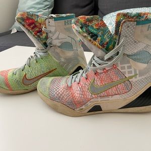 Men’s What the Kobe Nike Sneakers
